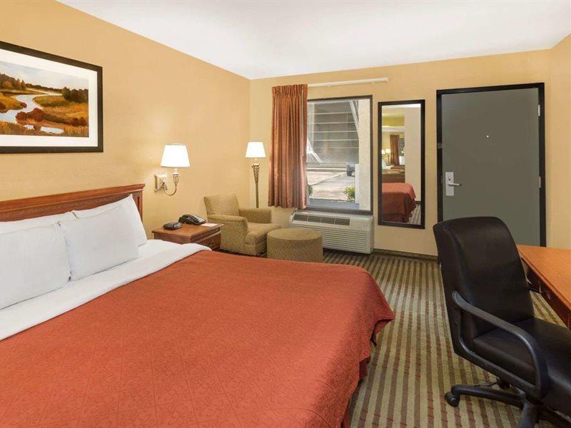 Howard Johnson By Wyndham Chattanooga Lookout Mountain I-24 Esterno foto
