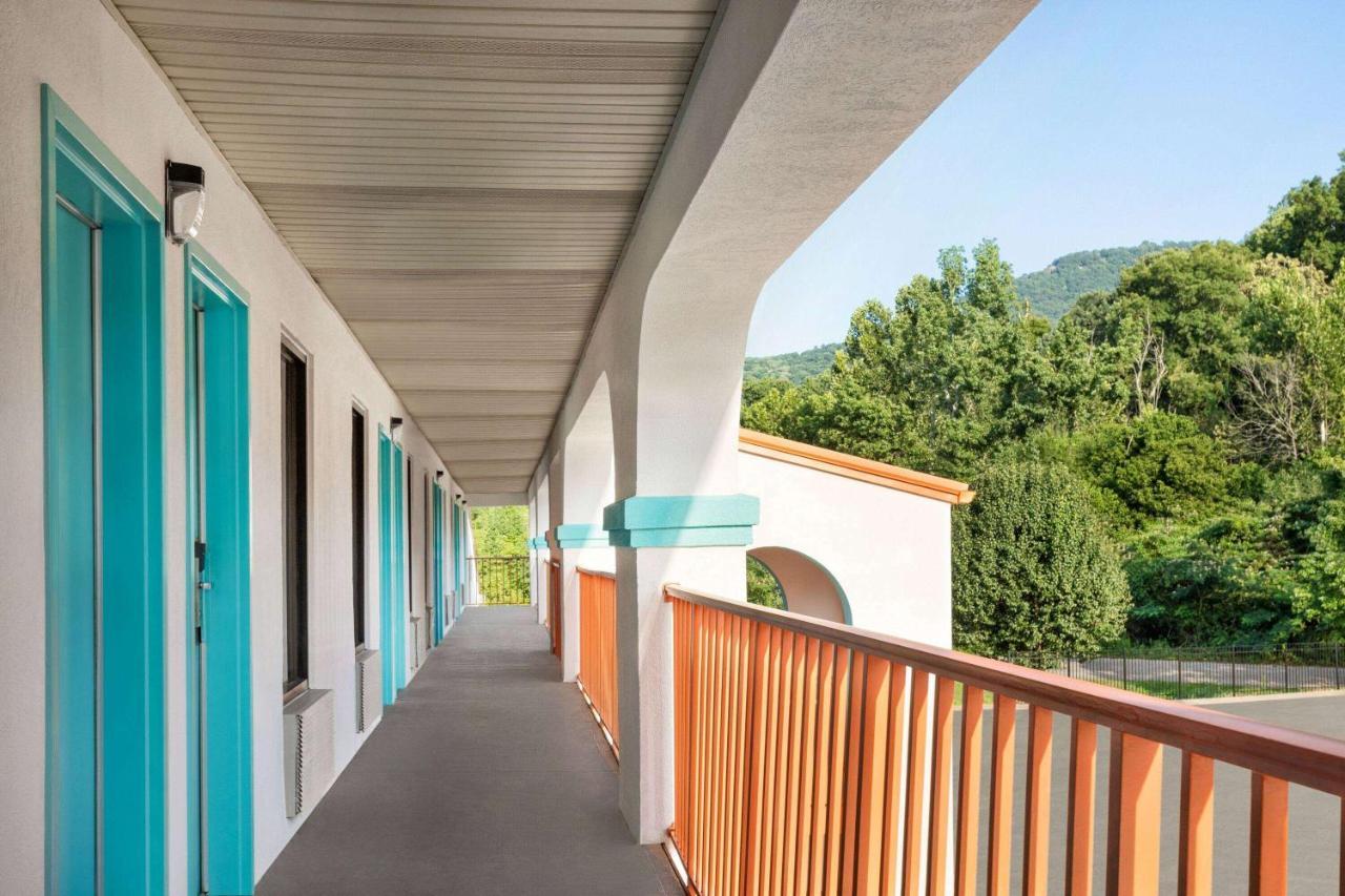 Howard Johnson By Wyndham Chattanooga Lookout Mountain I-24 Esterno foto