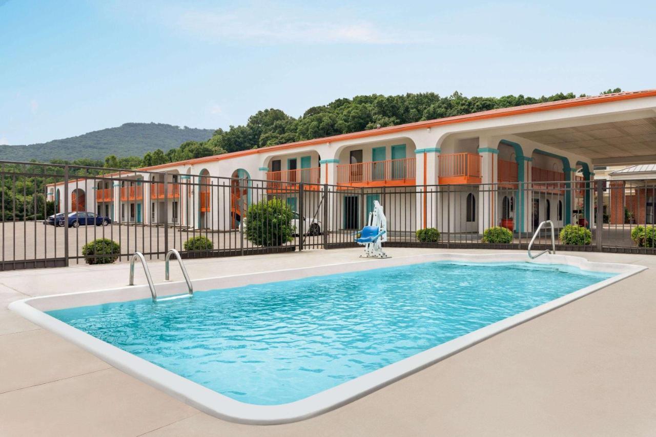Howard Johnson By Wyndham Chattanooga Lookout Mountain I-24 Esterno foto