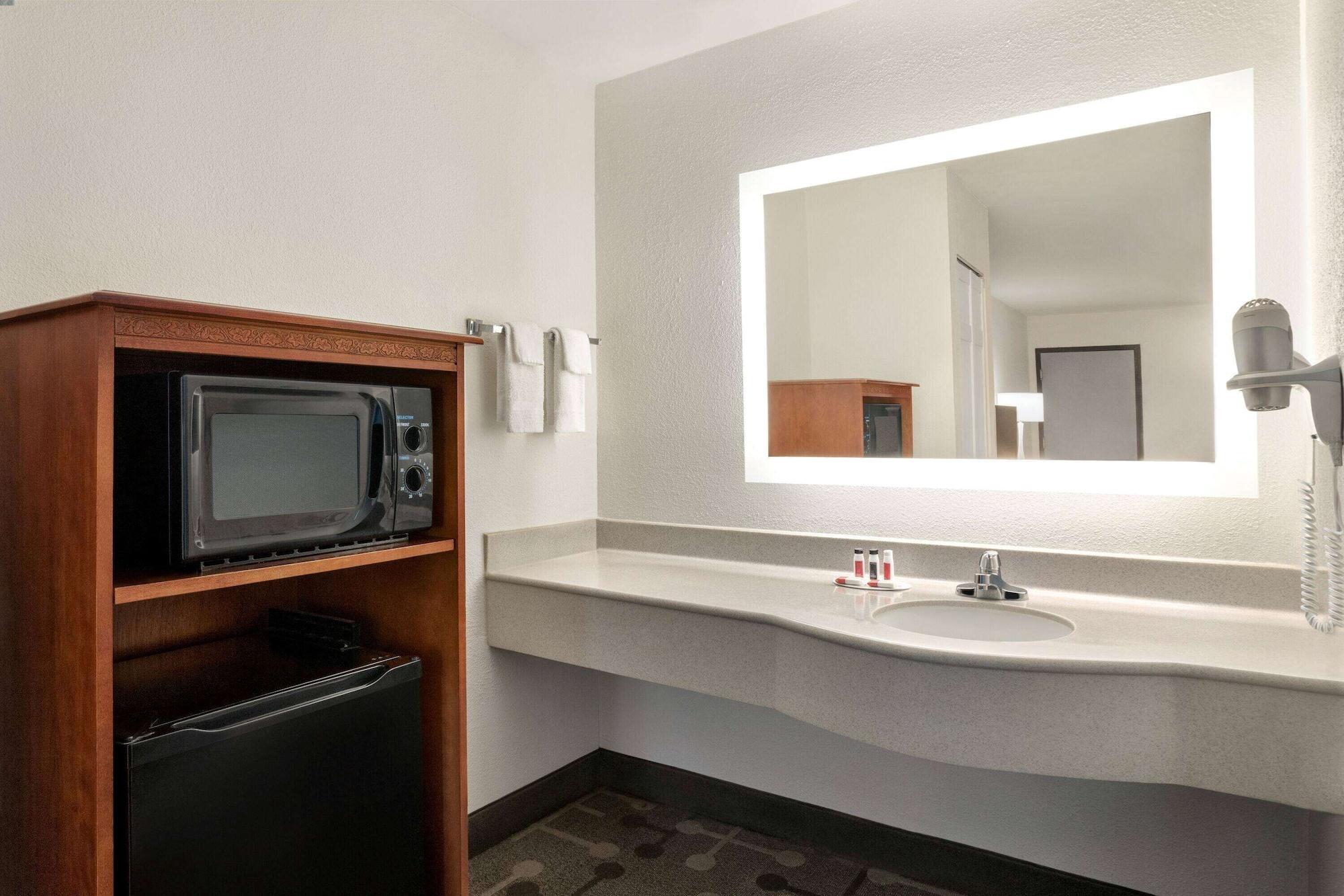 Howard Johnson By Wyndham Chattanooga Lookout Mountain I-24 Esterno foto