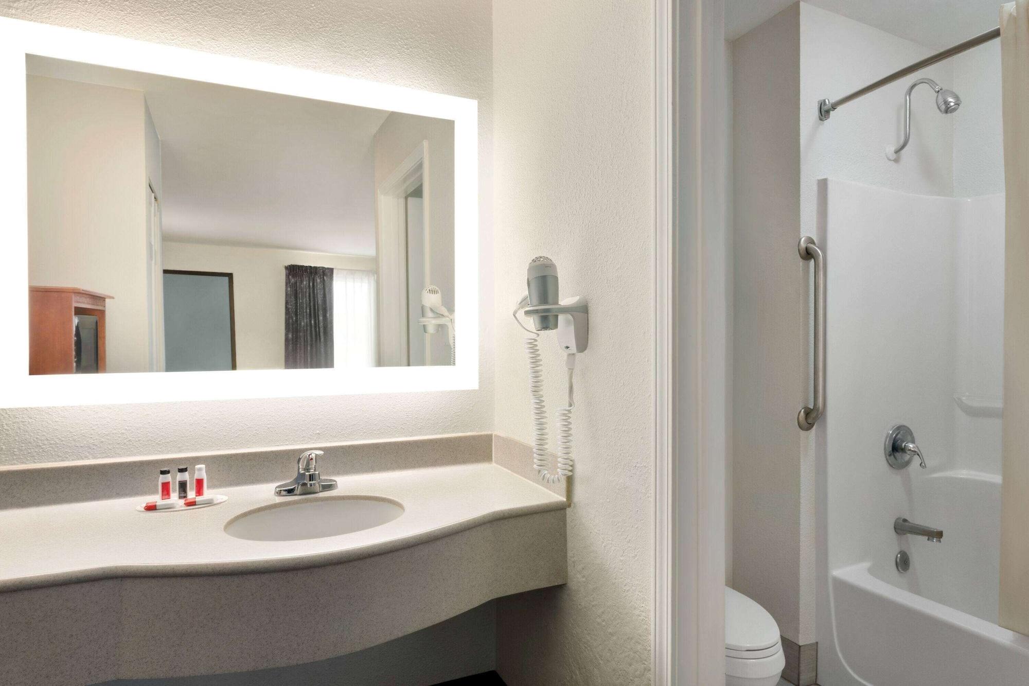 Howard Johnson By Wyndham Chattanooga Lookout Mountain I-24 Esterno foto